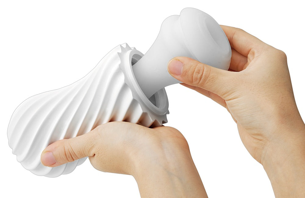Tenga Flex Silky White · masturbátor s vakuovým efektem, bílá