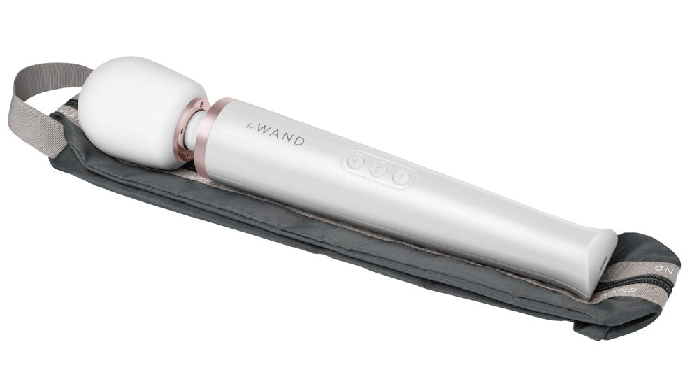 Le Wand Rechargeable Vibrating Massager · masážní hlavice · perleťově bílá