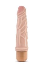 Blush Dr. Skin Cock Vibe 3 · realistický vibrátor
