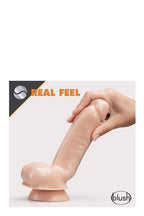Blush Dr. Skin Glide 8.5 Inch · samolubrikační dildo s varlaty a přísavkou