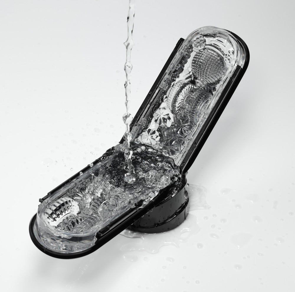 Tenga Flip 0 Zero Gravity · otevírací masturbátor se sáním · černá