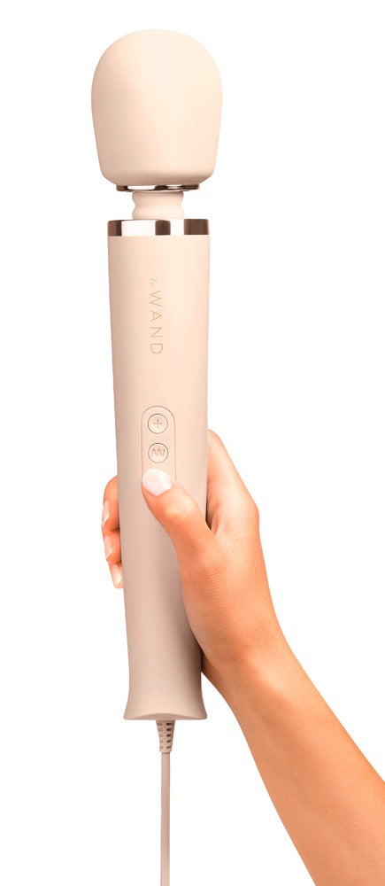 Le Wand Powerful Plug-In Vibrating Massager · masážní hlavice do sítě · krémová