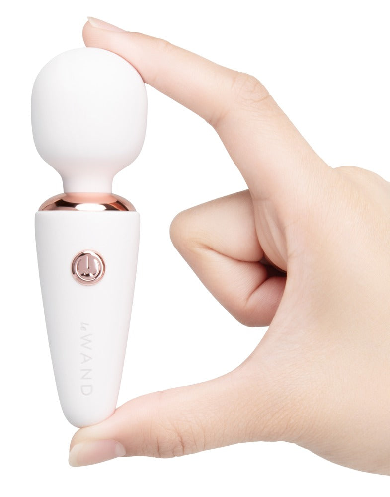 le Wand Mini Vibe Microwand · kompaktní masážní hlavice · bílá