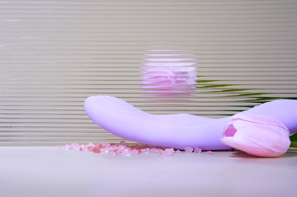 Svakom Selena · přirážecí vibrátor s vyhříváním, pastelová lila