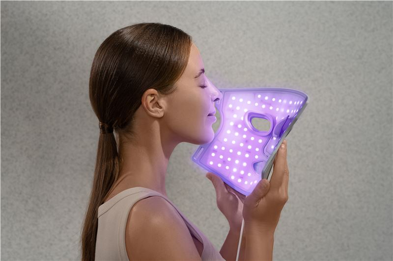 Nanoleaf LED Light Therapy Face Mask maska pro světelnou terapii pleti