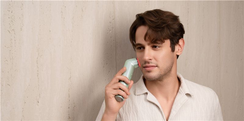 Nanoleaf 6-in-1 Light Therapy Wand přístroj pro světelnou terapii pleti